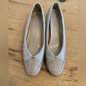 Easy Street Women's Taupe and Beige‎ Heels 7 Preloved